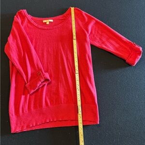 Banana Republic Vibrant Pink Crew Neck 3 quarter sleeve Sweater. Women’s M